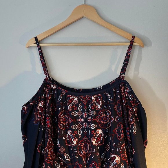 Mauricies Tunic - Women's Size 1 L  Floral Meets Geometric: A Fusion of Patterns - Picture 3 of 6